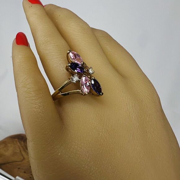 Vintage Ring Sz 9 Beautiful Pink Purple Clear Crystal Floral Gold Plate 4167 - Picture 5 of 12